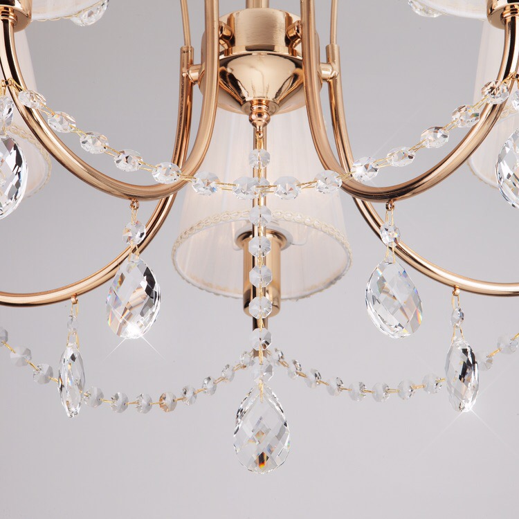 Золотая хрустальная люстра деталь